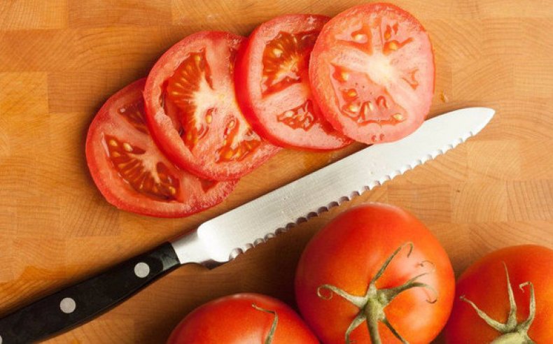 Нож для резки томатов