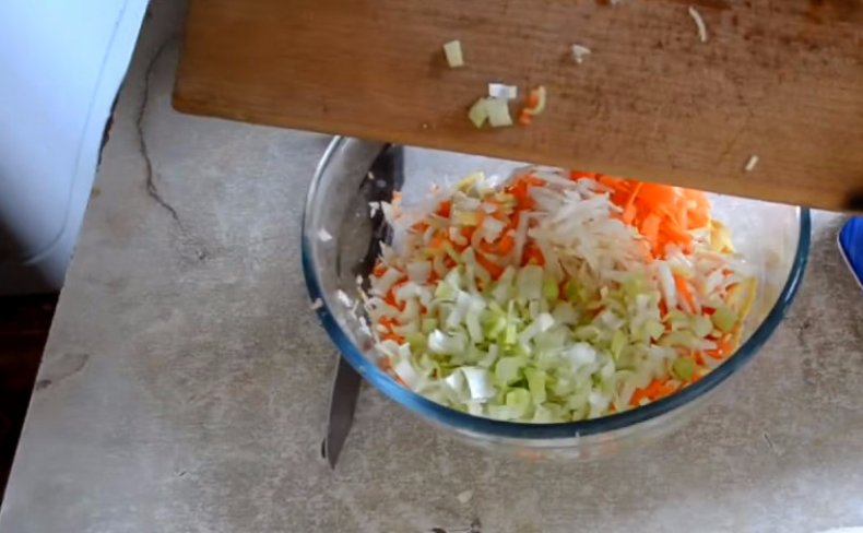 Как приготовить салат из корня сельдерея