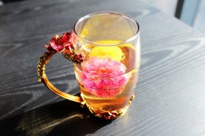 Чай с хризантемы