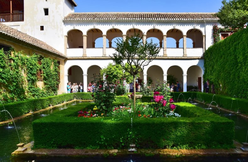 Сад Альгамбры в Гранаде