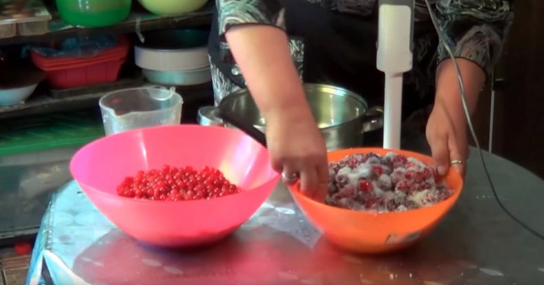 Как приготовить джем из вишни и красной смородины
