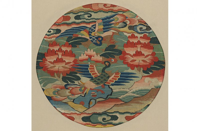 Медальйон с двумя павлинами, период династии Мин, 16 век