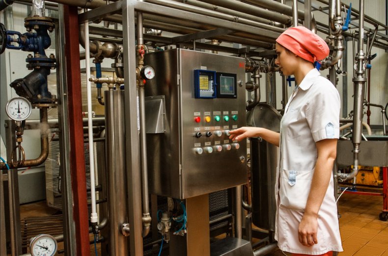Первичная обработка молока в заводских условиях