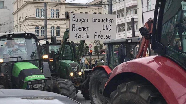 Германию захлестнула волна фермерских протестов